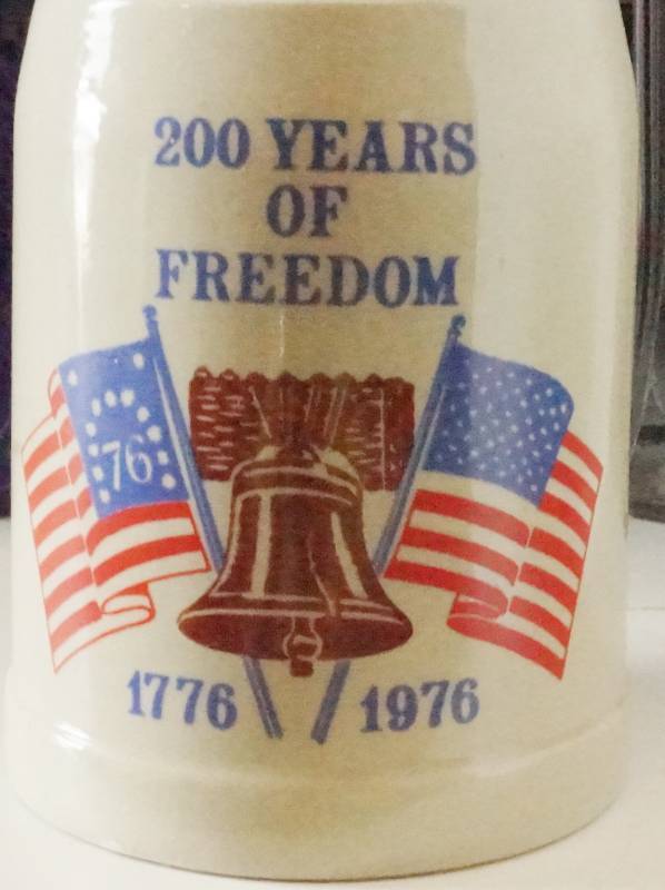 lot 1508 image: America 200 Years of Freedom Mug - Ceramarte