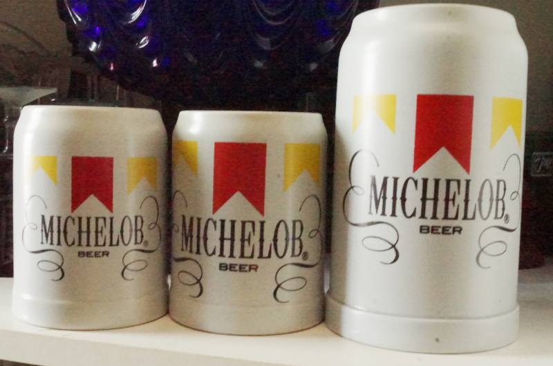 lot 1518 image: Lot of 3 Michelob Mugs