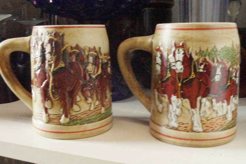 lot 1520 image: Lot of 2 Clydesdales Collectable Mugs
