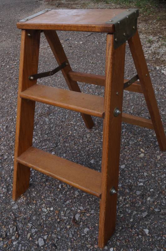 lot 9000 image: Nice Wooden Step Ladder -This is so pretty it is varnished wood Home decor