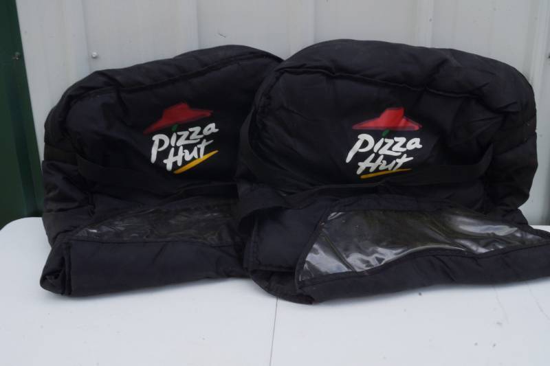 lot 5973 image: Lot of 2 Pizza Hut Delivery Bags - Appear to be unused Keep your own pizza warm
