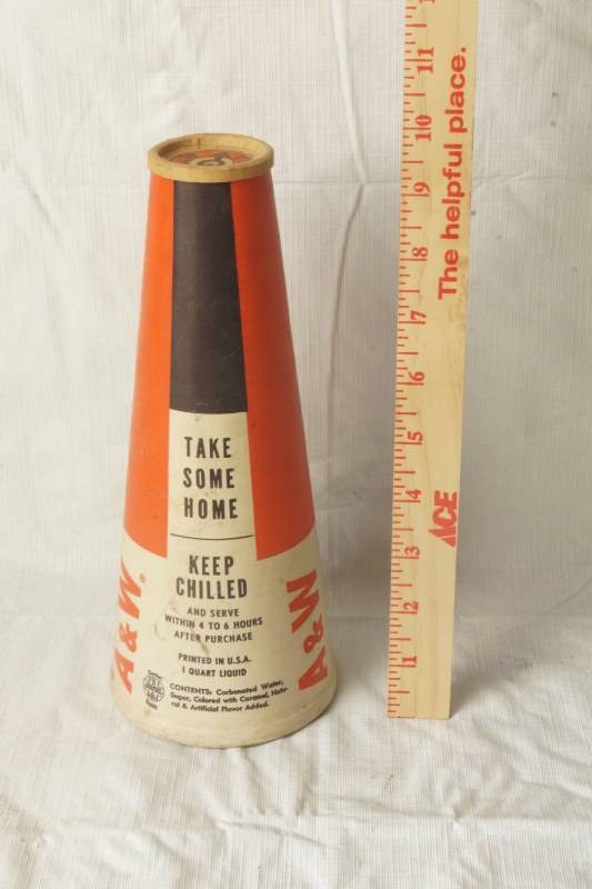 lot 1038 image: Vintage A&W Quart of Liquid - Cone - Waxed Paper - unique