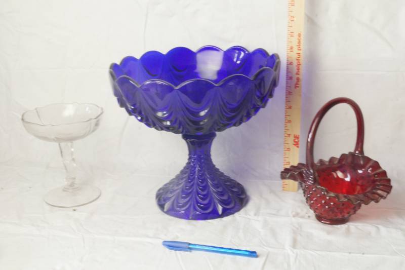 lot 1039 image: Lot of Home Decor - Blue Candy Dish, Fenton Red Basket, and More