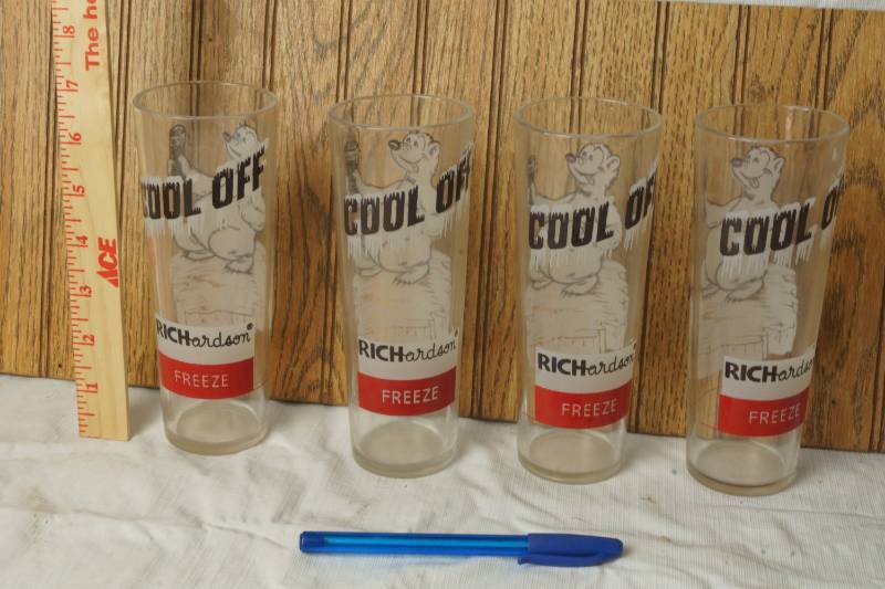 lot 1097 image: Lot of 4 Richardson Freeze Beer Glasses - Rare
