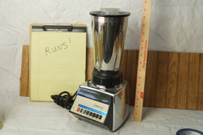lot 1102 image: Vintage Osterizer Commercial Blender - WORKS Nice and Clean