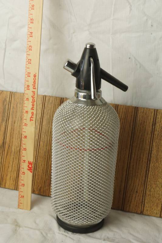 lot 1104 image: Vintage Wire Metal Mesh Glass Large Cocktail Bar Seltzer Water Dispenser Bottle