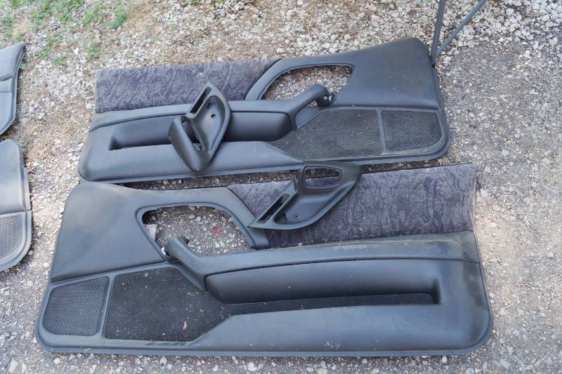 lot 1306 image: Lot of 2 Car Door Covers