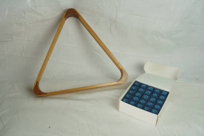lot 1198 image: Pool Table Rack and Chalk