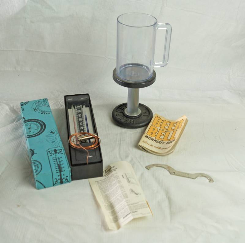lot 1200 image: Novelty Beer Bell Drinking Cup New in Box and Thermostat