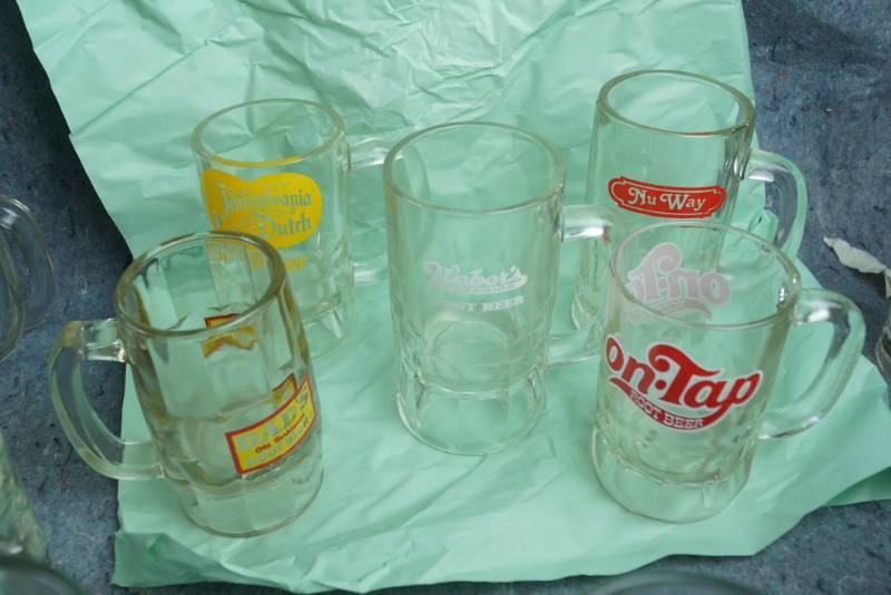 lot 1214 image: Collection of Root Beer Mugs - Obscure Varieties