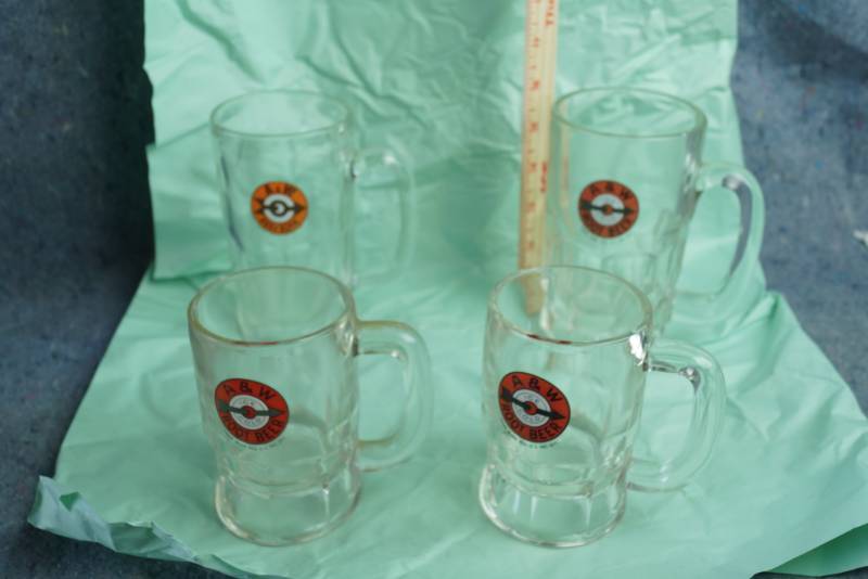lot 1221 image: Collection of Root Beer Mugs - A & W - Cool