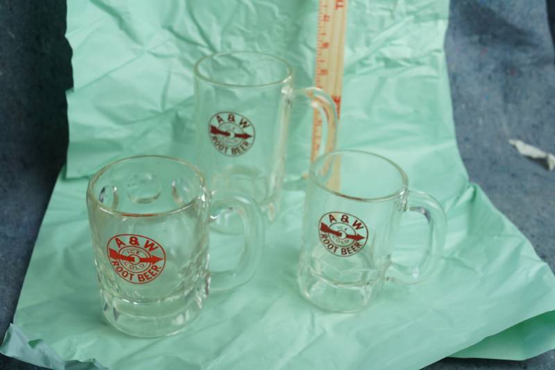 lot 1222 image: Collection of Root Beer Mugs - A & W - Cool