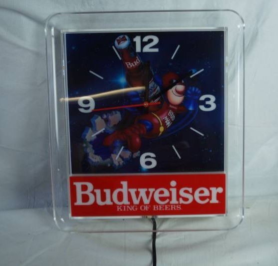 lot 1245 image: Budweiser Bud Man Light Up Clock