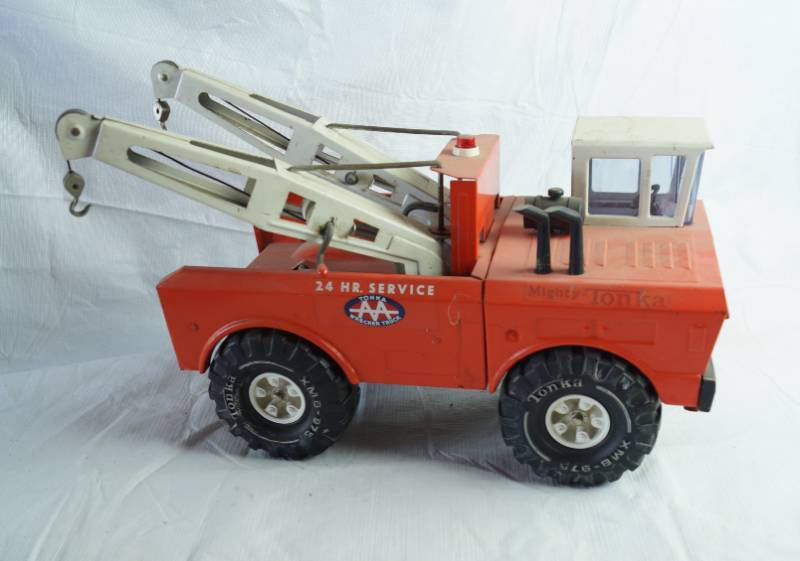 lot 1248 image: Vintage TONKA 24 Hour Service Truck - Start Your Collection Now