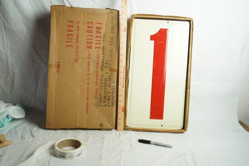 lot 1701 image: Vintage Metal Gas Station Numbers - LARGE Each number is almost 20 tall