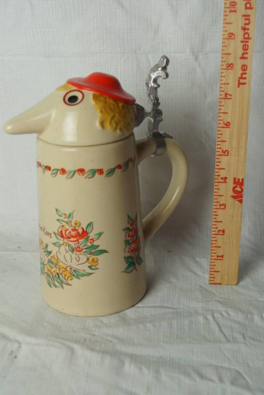 lot 1704 image: Schultz And Dooley Stein The Countess Webco Ceramarte Made In Brazil