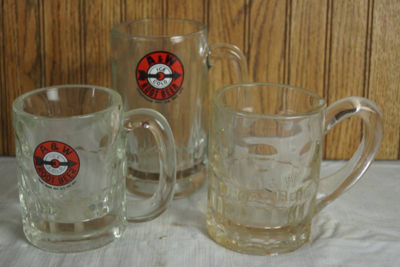 lot 1751 image: Lot of 3 Vintage A&W Root Beer Mugs
