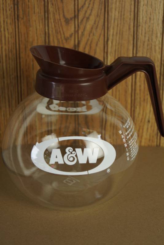 lot 1753 image: Vintage A&W Root Beer Coffee Pot