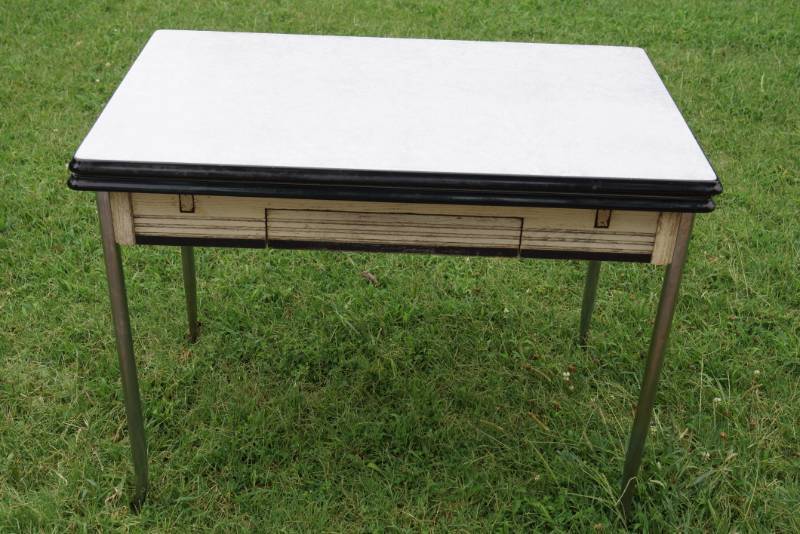 lot 1774 image: Vintage Beautiful Lift-Leaf Kitchen Table w silverware drawer - Enamel Top Great Find