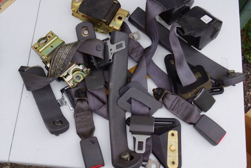 lot 1776 image: Lot of Misc. Size Seat Belts