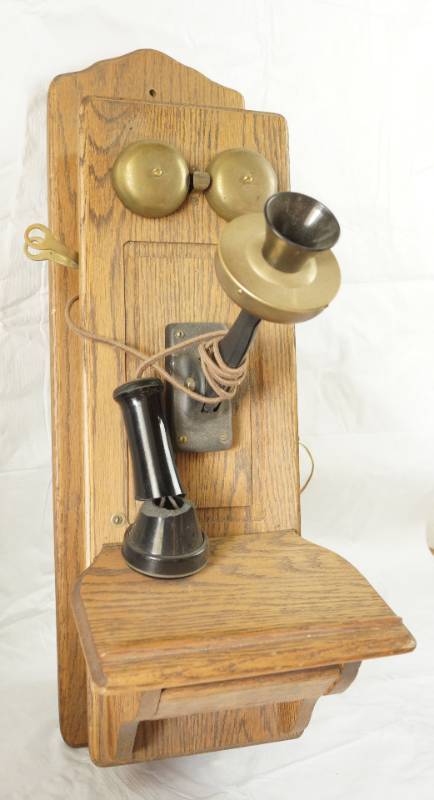 lot 1391 image: Old Wooden Telephone - Rotary Dial - Pretty wood Very nice piece (note broken hand set)