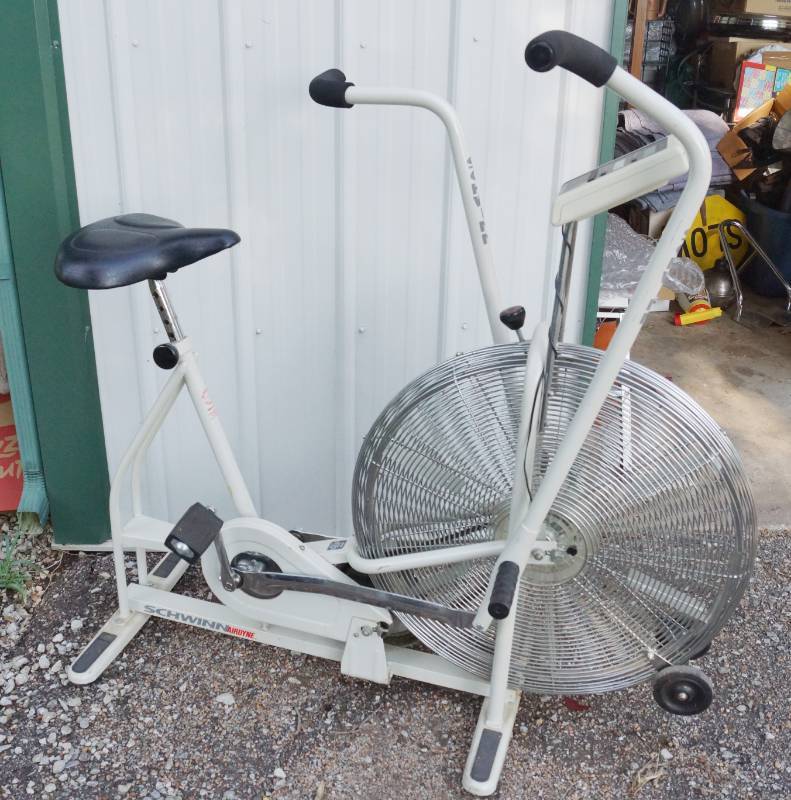 lot 1397 image: SCHWINN AIRDYNE Exercise Bike - Bike Works Great (Electronics need battery we couldnt test that part)