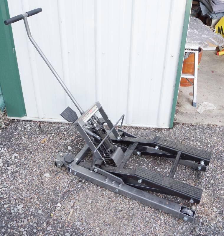 lot 1398 image: ATV Motorcycle List Jacl ITEM# 51632 - 1500 Lb. Capacity - Pittsburgh Automotive