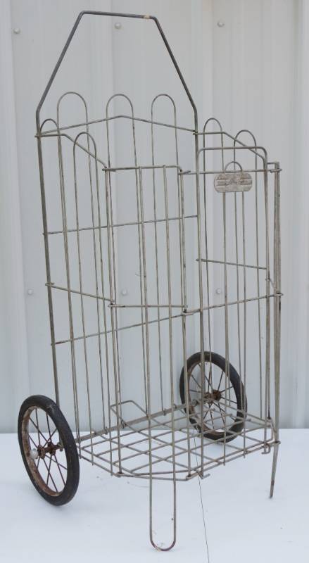 lot 5935 image: Folding Portable 2 Wheel Cart