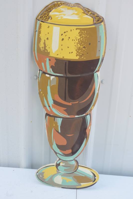 lot 5946 image: Metal Sign - Rootbeer Float