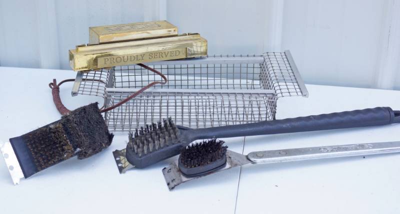 lot 5954 image: Misc Lot - Wire Basket and Grill Brushes