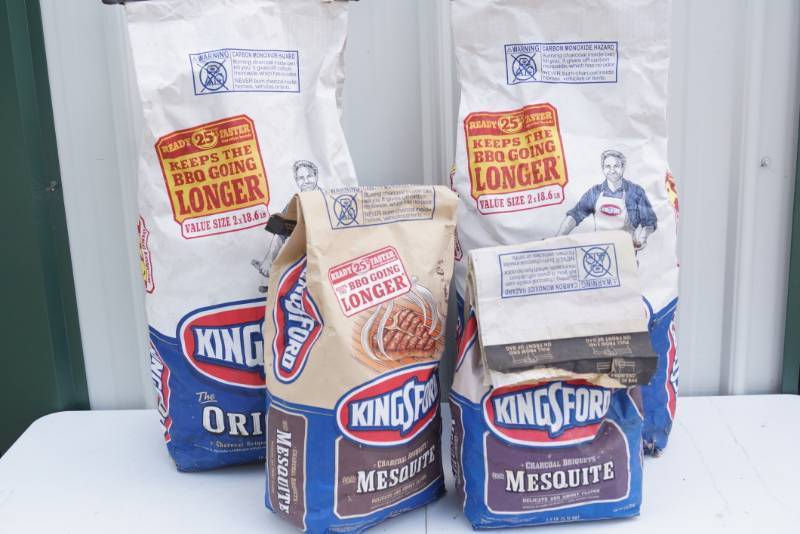 lot 5960 image: 4 Sacks of Kingsford Charcoal