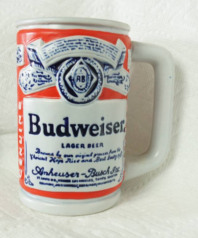lot 5988 image: Beer MugStein  Budweiser WOW