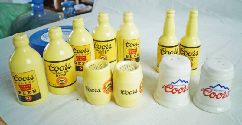 lot 1254 image: Vintage Salt and Pepper Shakers - COORS and other beers WOW