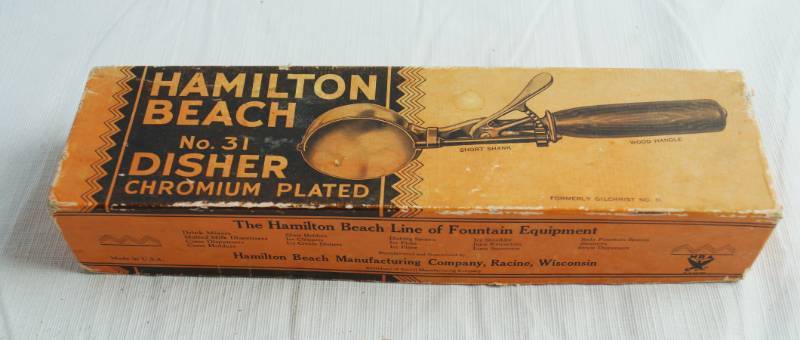 lot 1269 image: Vintage Hamilton Beach - No 31 DISHER, Size 12 Ice Cream Scoop - NEW IN ORIGINAL BOX