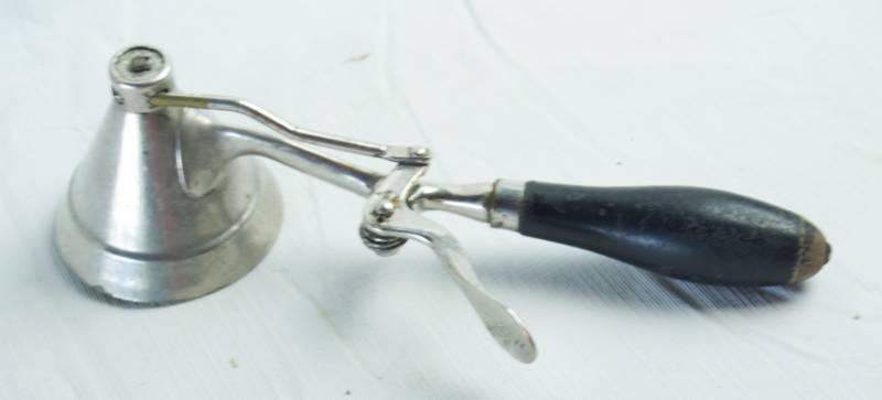 lot 1275 image: Antique Ice Cream Scoop, Conical scoop, Clipper 5, F.S. Co., Troy, N.Y. - VERY UNIQUE
