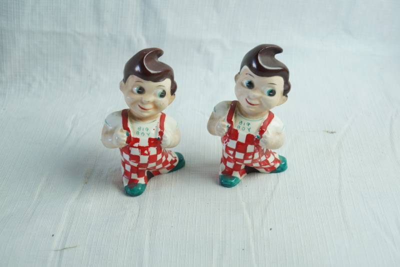 lot 1280 image: KIPS BIG BOY Salt and Pepper Shaker Set Hard to find