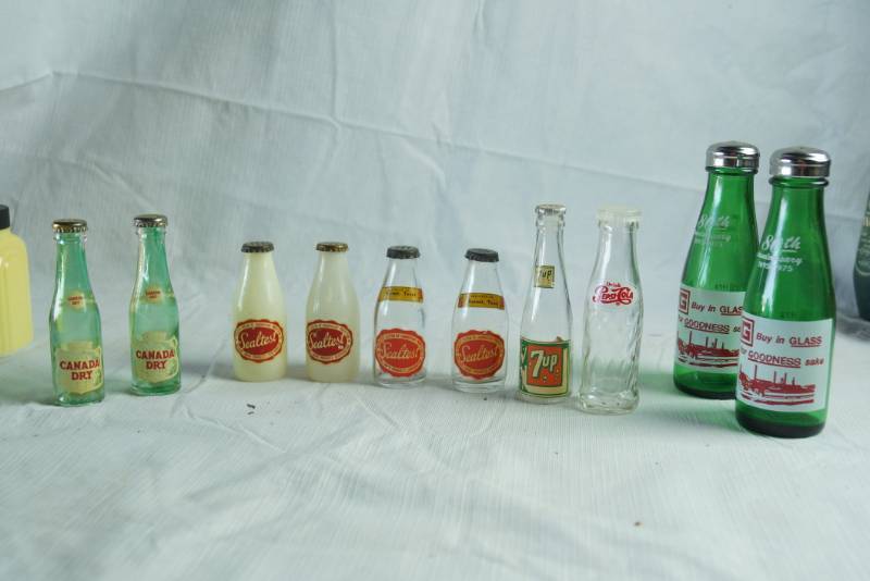 lot 1286 image: Lot of 4 Sets of Vintage Salt & Pepper Shakers - Canada Dry, Sealtest and more