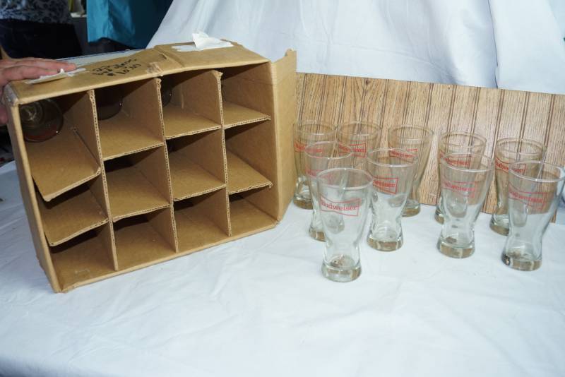lot 1295 image: Lot of 12 Vintage BUDWEISER Beer Bar Glasses - WOW Highly Collectible