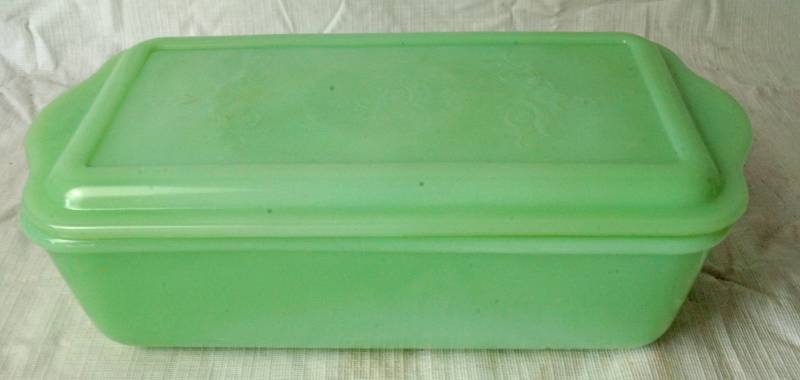lot 1325 image: Rare Fire King JADE-ITE Rectangular Small Casserole Covered Dish - ANCHOR - HTF