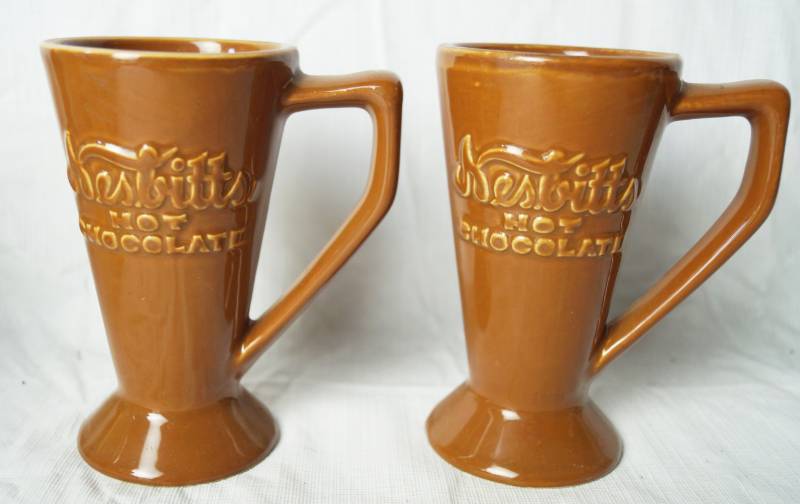 lot 1384 image: Lot of 2 Vintage Nesbitts HOT CHOCOLATE Mugs