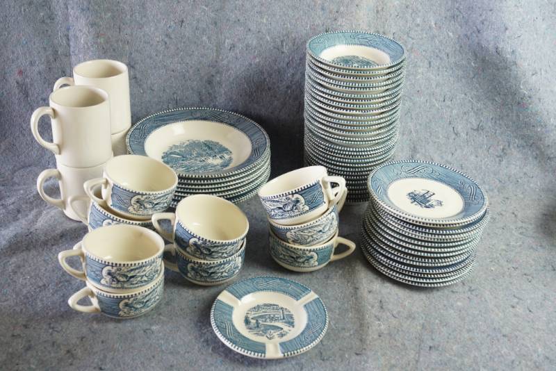 lot 1207 image: Currier and Ives Dishes Blue by ROYAL (USA) - Tea Cups, Small Plates & Bowls