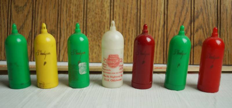 lot 1621 image: Lot of 7 Salt OR Pepper Shakers - Made to look like GAS TANKS - SKELGAS and more
