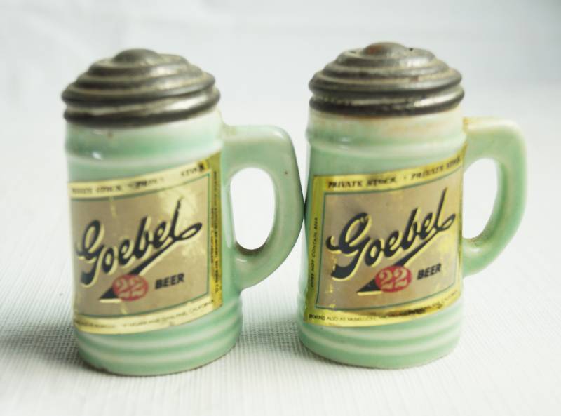 lot 1674 image: Vintage Salt and Pepper Shaker Set - Goebel 22 Beer - Green Glass - Rare find