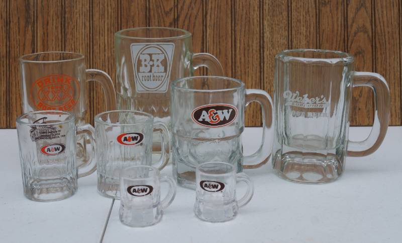 lot 1687 image: Lot of Vintage Rootbeer Mugs - Some obscure brands See pics for details