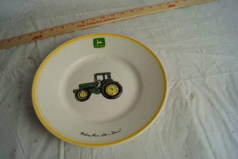 lot 1724 image: Collectible John Deere Plate by Gibson