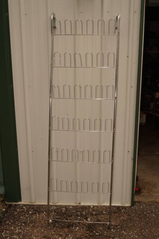 lot 1026 image: Over-The-Door Metal Hanging Shoe Rack