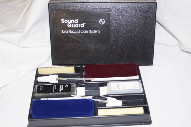 lot 1797 image: Sound Guard Record Care System