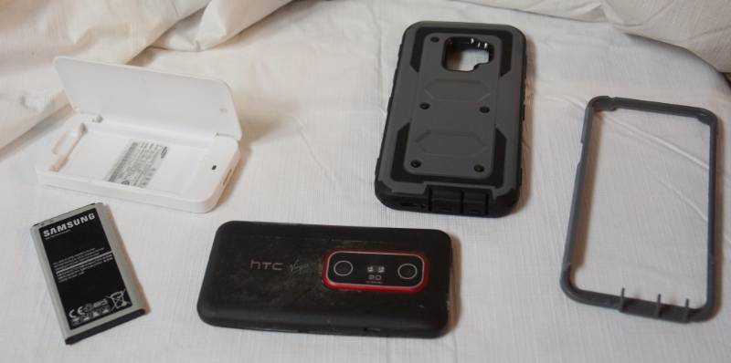 lot 1802 image: Lot of Cellular Phone and Accessories