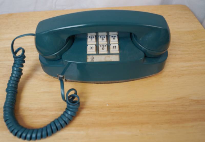 lot 1808 image: Vintage Touch Tone Phone - Teal