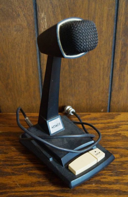 lot 1929 image: Vintage Agtatic Microphone